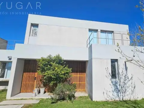 Casa en Venta al Este