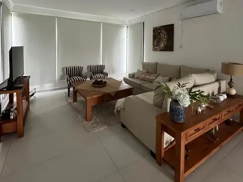 Casa en Venta en Costa Esmeralda, USD 350.000