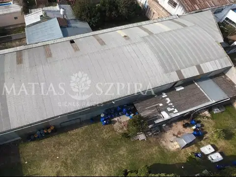 Galpon en Venta 43  mts Fondo