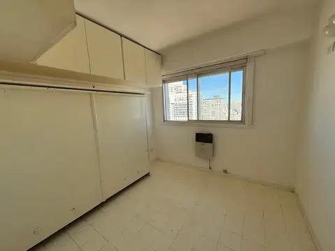 Monoambiente dividido con vista al mar en zona Playa Bristol