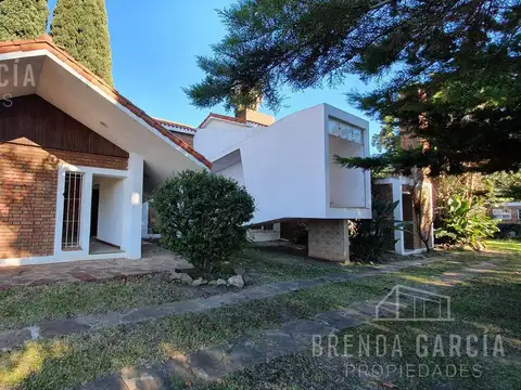 Casa En Ubicacion Estrategica- Colon