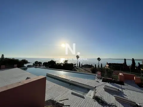 Venta. Apartamento, 5 dormitorios. Punta Ballena