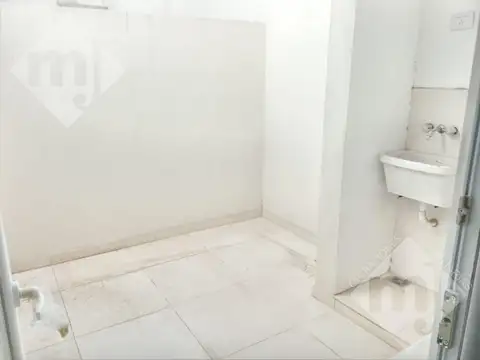 Departamento en Alquiler en Virreyes Estacion, $ 800.000