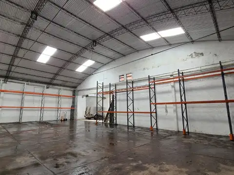 Galpon en Alquiler 20  mts Frente