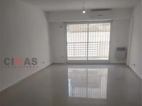 Alquiler de Monoambiente Apto Profesional en Villa del Parque con Balcón