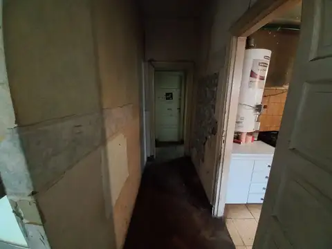 Casa en venta a 3 cuadras de estación José Marmol!