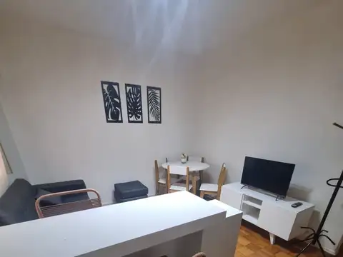 Departamento en Alquiler en Almagro, $ 630.000