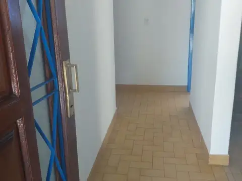 Casa en Alquiler en Jose Leon Suarez, $ 900.000