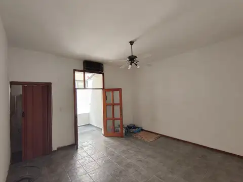 Mendes De Andes 800, Piso PB