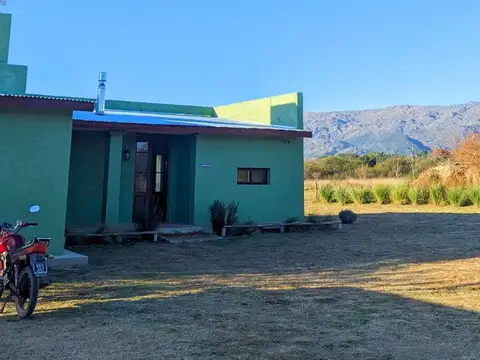 Se vende impecable casa en Las Calles, Traslasierra, Cordoba