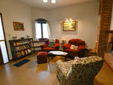 Casa en Venta con 1 cochera