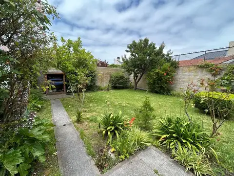 Casa 3 amb c/parq y coch + depto 2 amb APTO CREDIT