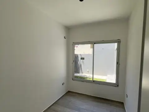 Depto Tipo Casa 4 ambientes con 2 baños