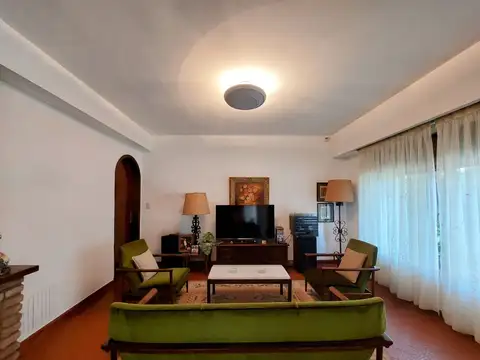 Casa en Venta en Castelar, USD 185.000