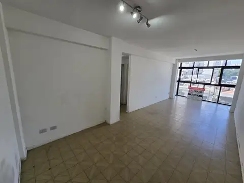 Departamento Céntrico de 2 amb. y medio,  Sobre Av. 25 de Mayo. APTO PROFESIONAL