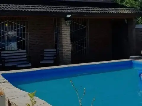 VENTA CASA 4 AMBIENTES MERLO