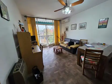 En Venta en Ciudad Jardin Muy Amplio Departamento de 3 Ambientes en 2do Piso F: 10483