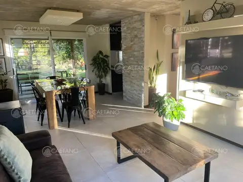 Casa en Venta en Pinares, USD 345.000