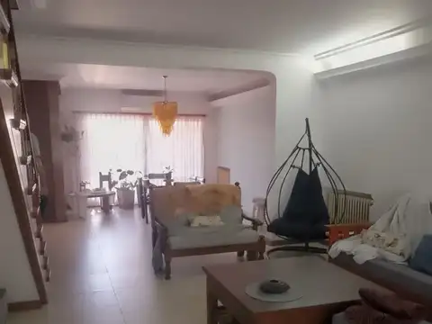 HERMOSA CASA A LA VENTA EN EXCELENTE UBICACION EN TEMPERLEY