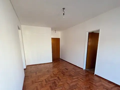 IMPECABLE SEMIPISO DE  2 AMBIENTES CON BALCON Y VISTA ABIERTA