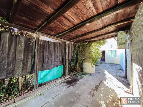 Casa 5 ambientes con 2 baños