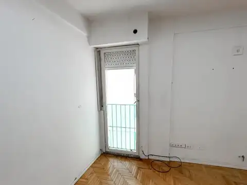 Rivadavia 6200, Piso 5