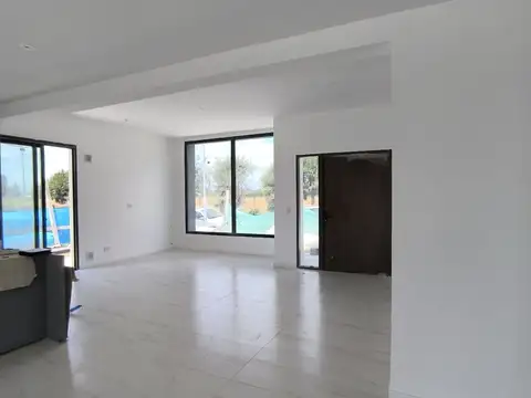 Casa en Alquiler en Horizontes al Sur, USD 1.300