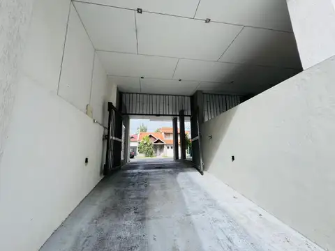 Cochera doble en el edificio Bonjo III