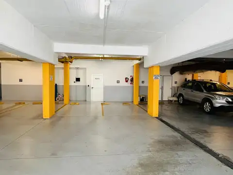 Cochera doble en el edificio Bonjo III