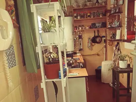 Viamonte 2200, Piso 1