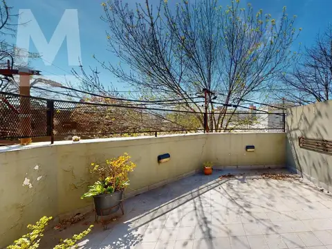 PH EN VENTA - ESQUINA 9 Y 68, LA PLATA