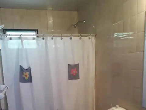 Casa 5 ambientes en venta en  Quilmes Oeste