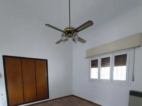 Casa en Alquiler de 5 Dormitorios en Av. Bicentenario al 400, Salta Capital