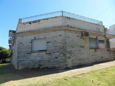 VENTA CASA 3 AMBIENTES TAPIALES