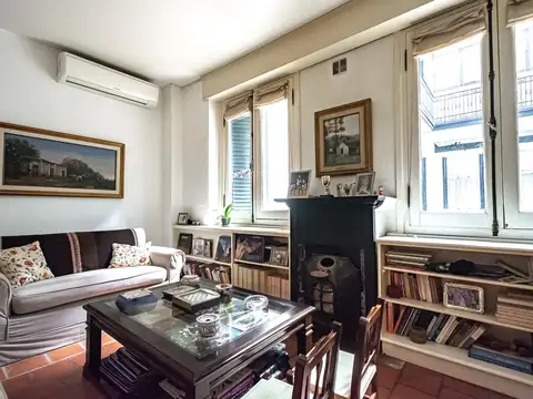 Depto Tipo Casa en Venta 50 años