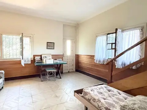 Casa a refaccionar con gran lote en Ituzaingó