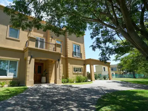 Casa en  Barrio Islas  El Cantón"Construida para Vivir" Acepta dpto Z.Norte/Caba, en parte pago