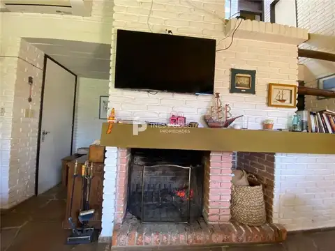 Próximo al Alboretum  Lussich