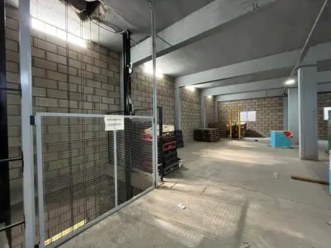 Avenida Presidente Arturo Umberto Illia 10700