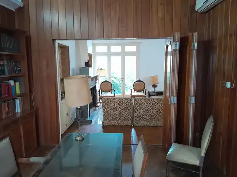 Casa 6 ambientes con 4 baños