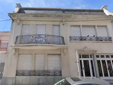 Venta  Casa 4 Dormitorios, Oficina, Patio, 4 Baños cochera en Victoria