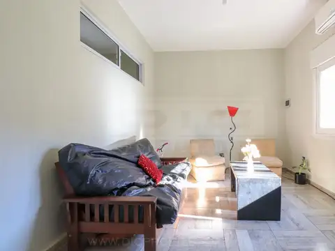 Depto Tipo Casa en Venta en Villa Ballester, USD 140.000