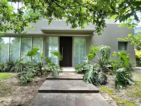CASA EN VENTA EN AYRES DEL PILAR