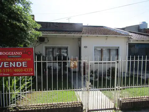VENTA DE CASA EN BURZACO.