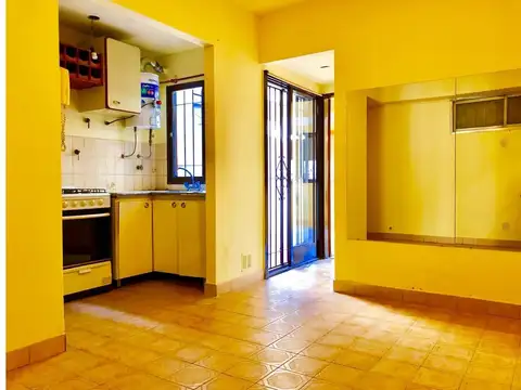 T Espora 100, Piso 1