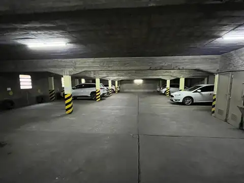 Cochera en  Sarmiento al 1300