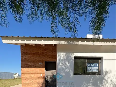   VENTA – CASA A ESTRENAR EN PH – COLONIA CAROYA  