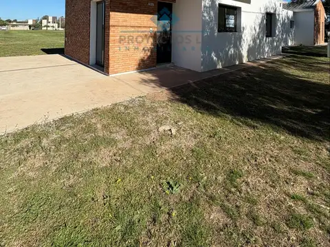 Casa en Venta en Colonia Caroya, USD 85.000