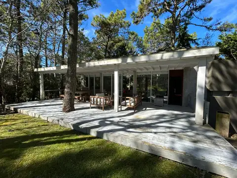 leñatero 400, Piso 1