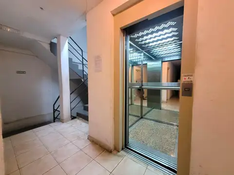 Venta de departamento monoambiente en el Barrio de Pompeya - Muy buen estado!